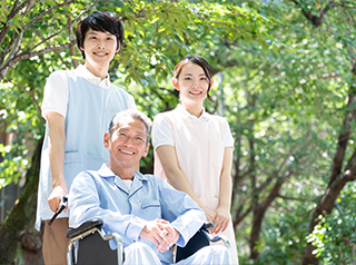 介護施設への、紙おむつの定期配送&回収サービス事業をスタートします